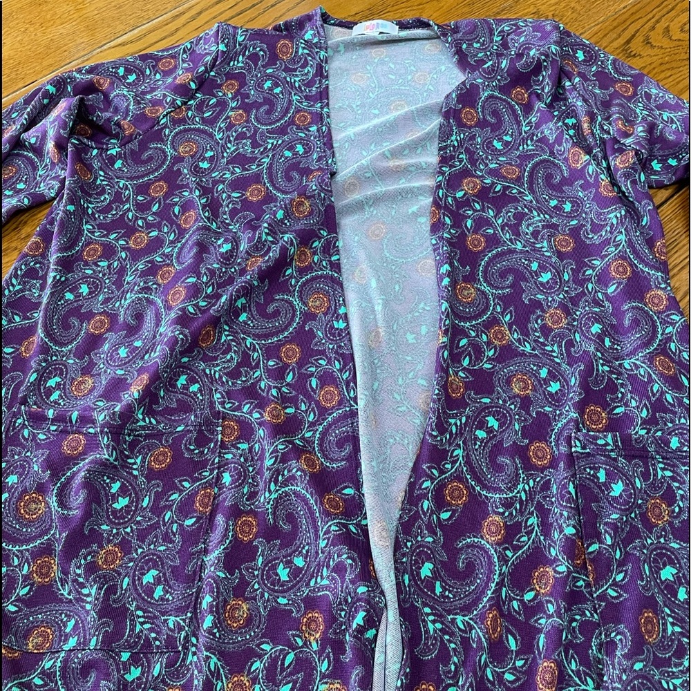LulaRoe Sarah duster style cardigan. Excellent condition. Size Medium.